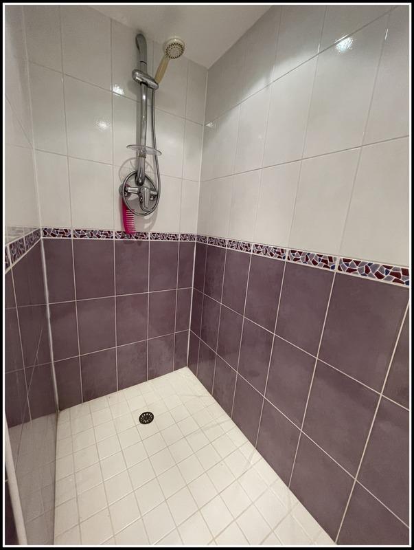 Maison - 255 m² - 9 pièces