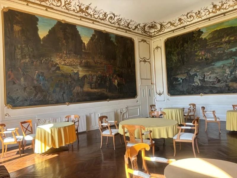 Manoir - 5 900 m² - 85 pièces