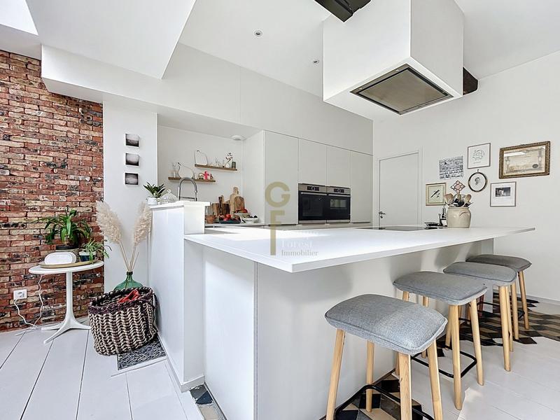 Maison - 184 m² - 8 pièces