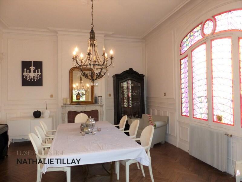 Maison - 290 m² - 10 pièces