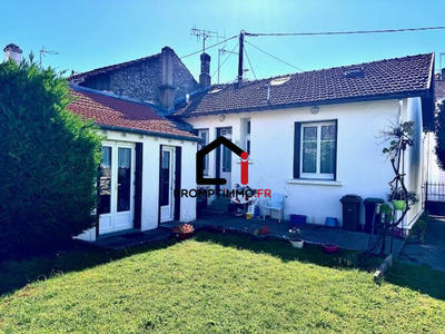 Maison - 90 m² - 6 pièces