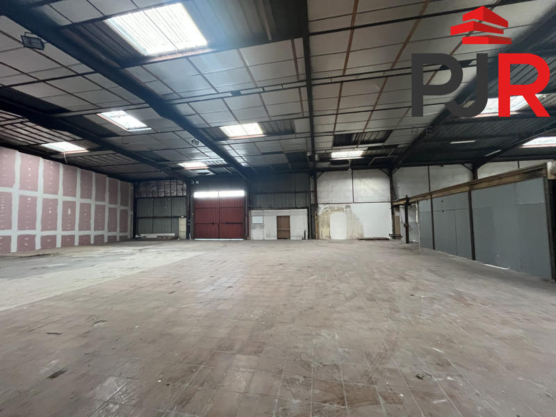 Local d'activités - 278 m²