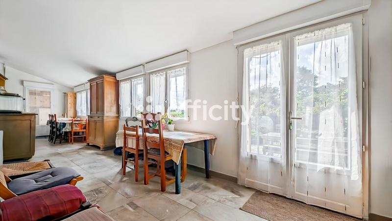 Maison - 148 m² - 5 pièces