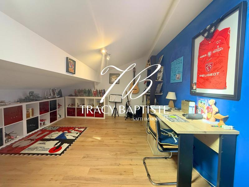 Maison - 316 m² - 10 pièces