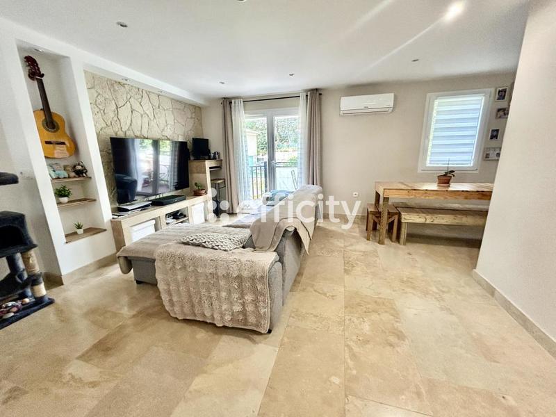 Maison - 74 m² - 3 pièces