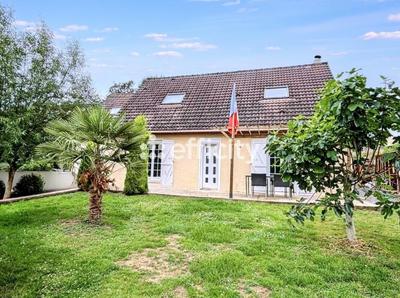 Maison - 121 m² - 7 pièces