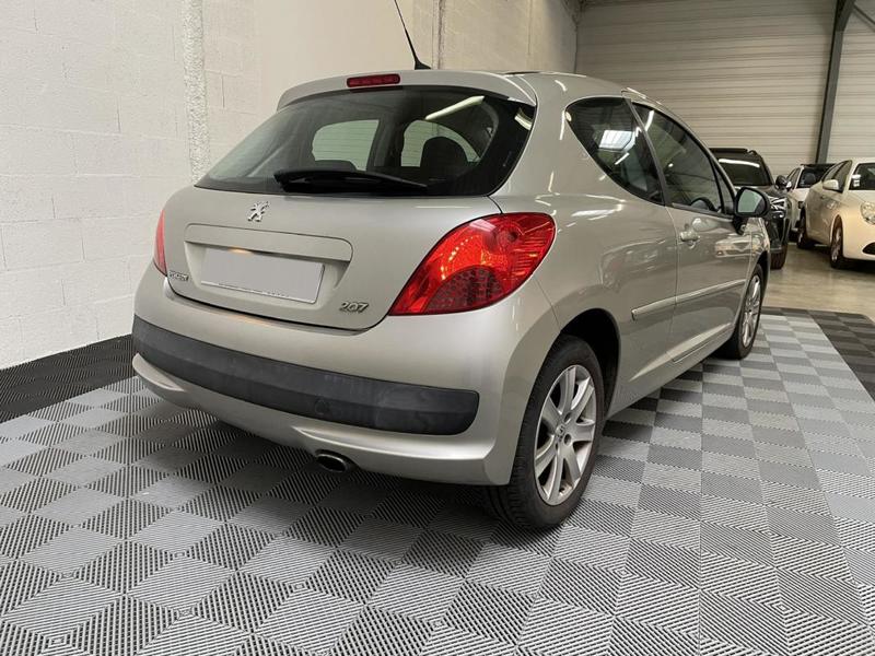 Peugeot 207 1.6 Hdi 110 Ch Premium Clim - Garantie 6 Mois