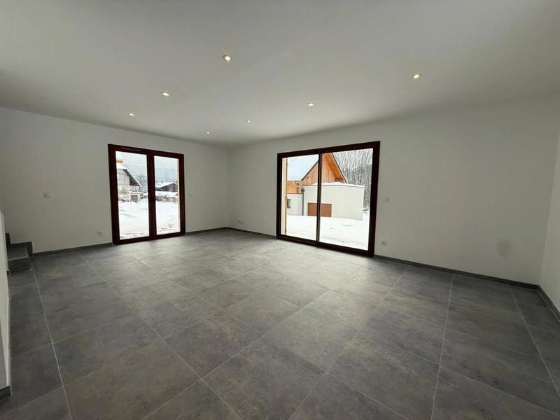 Maison - 97 m² - 4 pièces