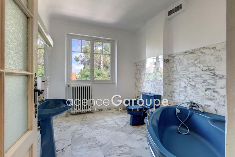 Maison - 225 m² - 6 pièces