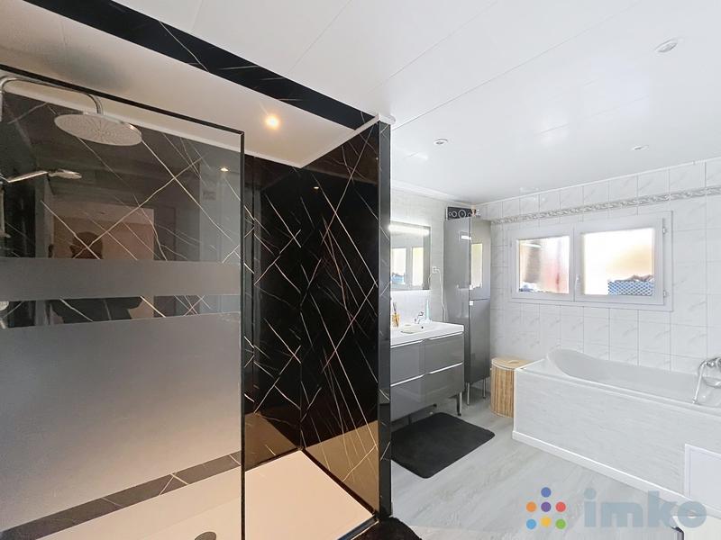 Maison - 163 m² - 5 pièces