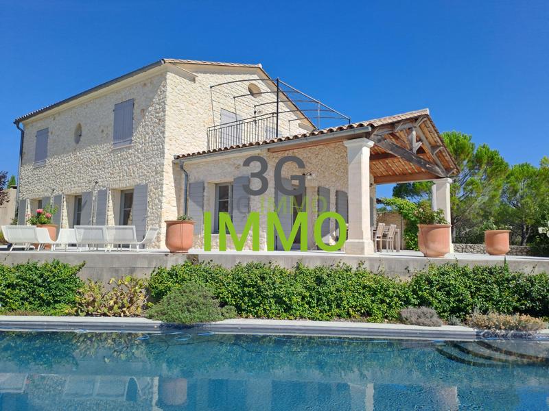 Maison en pierre - 202 m² - 7 pièces