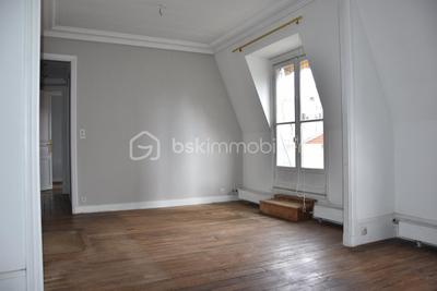 Appartement - 77 m² - 5 pièces