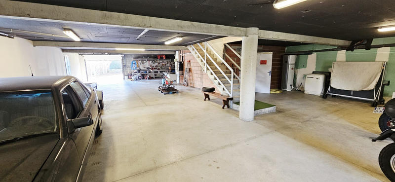 Maison - 207 m² - 5 pièces