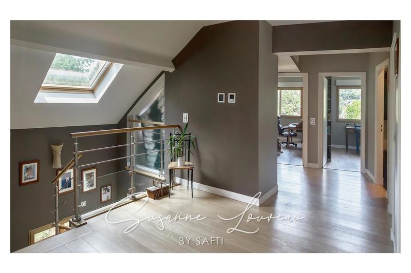 Maison - 355 m² - 11 pièces