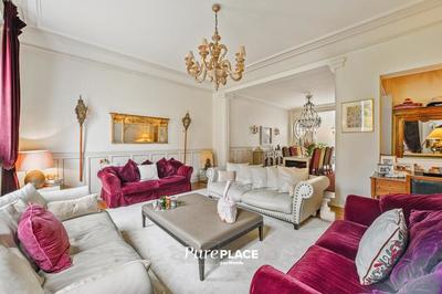 Maison de ville - 321 m² - 11 pièces