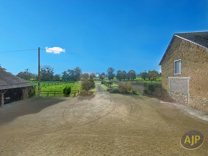 Maison - 215 m² - 8 pièces