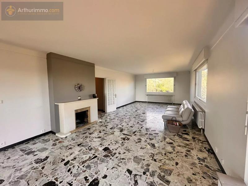 Maison - 300 m² - 8 pièces