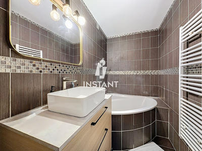 Appartement - 57 m² - 3 pièces