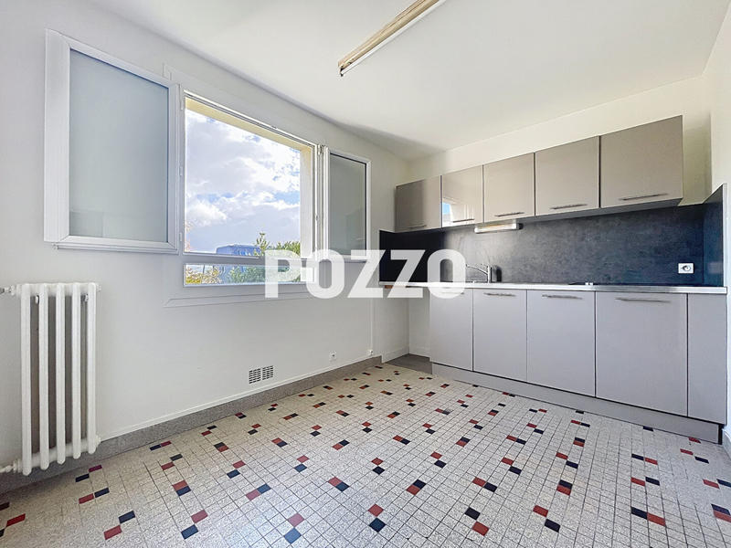Appartement - 87 m² - 5 pièces