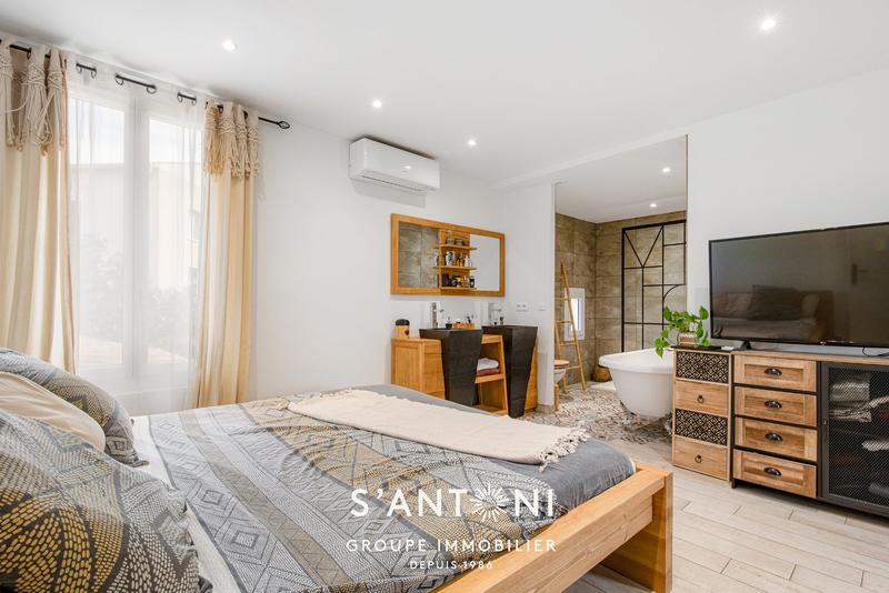 Maison - 176 m² - 5 pièces