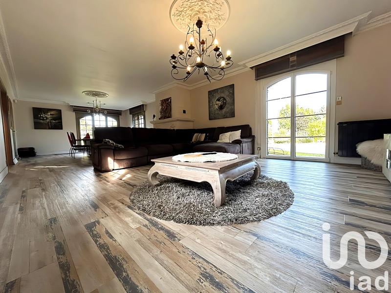 Maison - 199 m² - 9 pièces