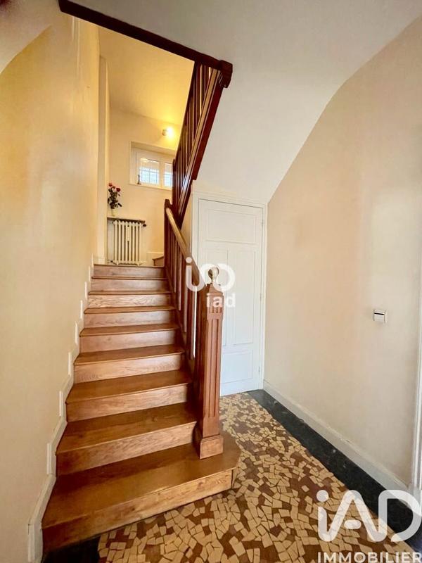 Maison - 200 m² - 6 pièces