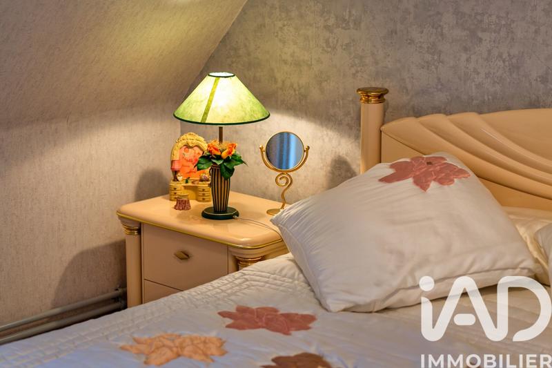 Maison - 237 m² - 13 pièces