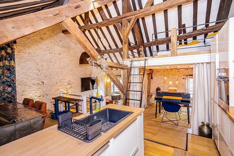 Appartement - 104 m² - 5 pièces