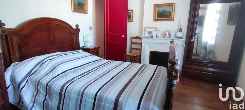 Maison - 270 m² - 9 pièces