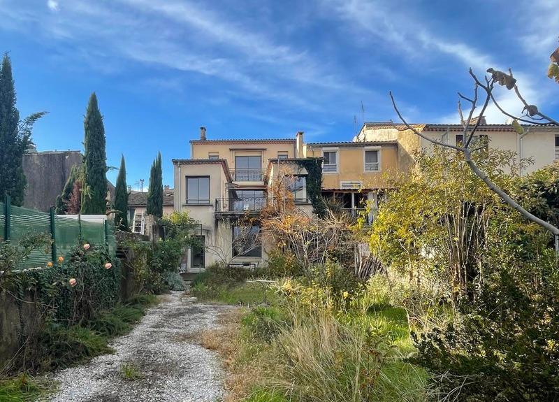 Maison de ville - 300 m² - 10 pièces