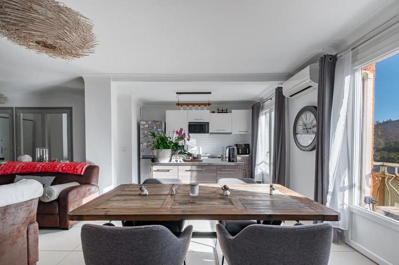 Appartement - 84 m² - 4 pièces