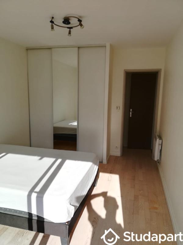 Chambre - 12 m² - 1 pièce