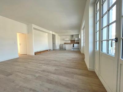 Appartement - 115 m² - 5 pièces