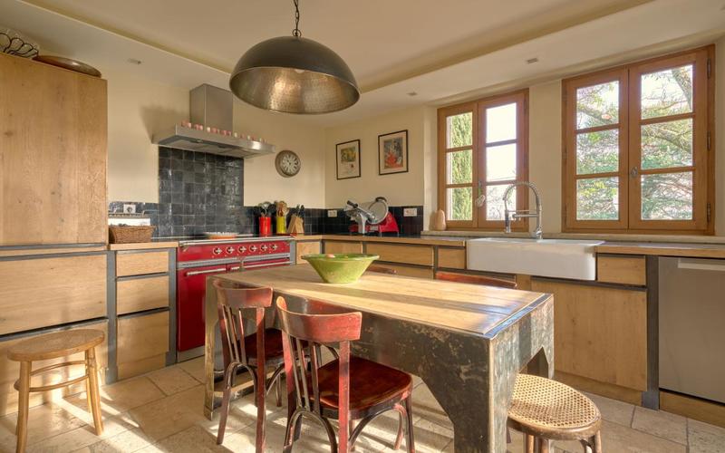 Propriété - 292 m² - 9 pièces