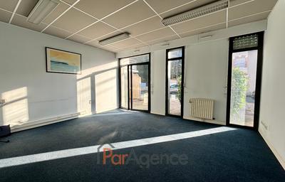Local commercial - 140 m²