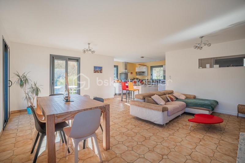 Maison - 130 m² - 6 pièces