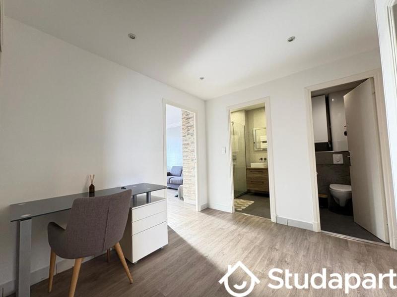 Chambre - 12 m² - 1 pièce