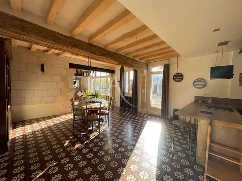 Maison - 212 m² - 7 pièces