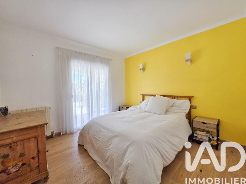 Maison - 206 m² - 6 pièces