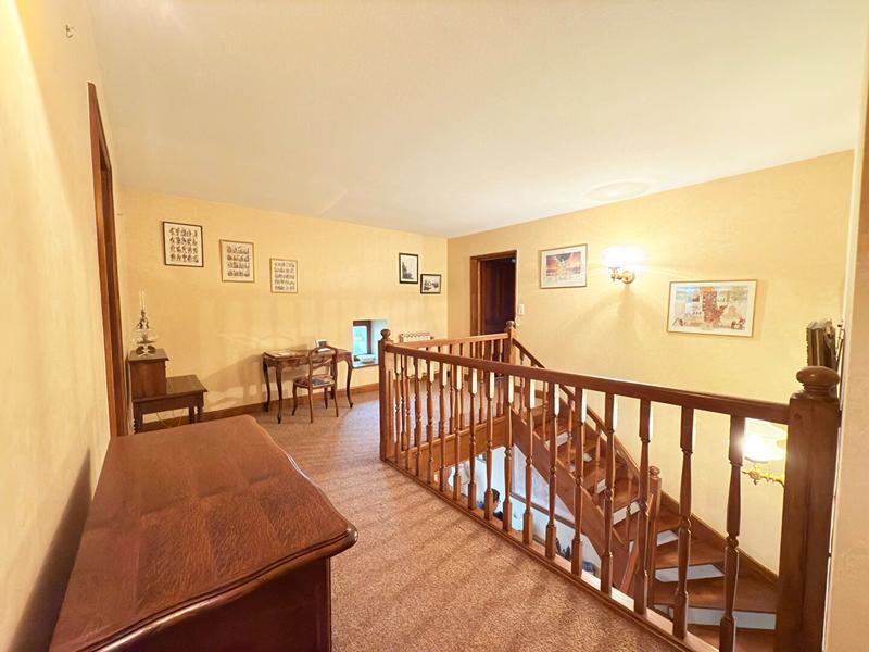 Maison - 323 m² - 11 pièces