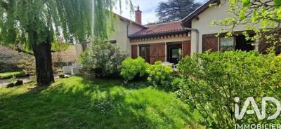 Maison - 185 m² - 8 pièces