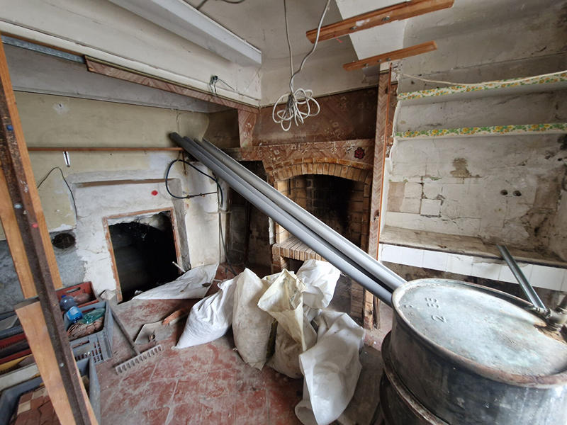 Maison - 351 m² - 13 pièces