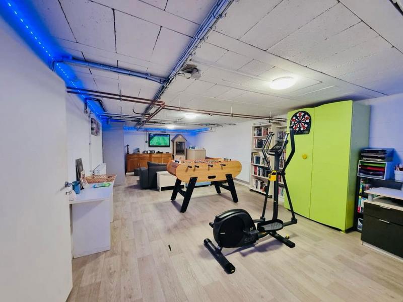 Pavillon - 93 m² - 5 pièces