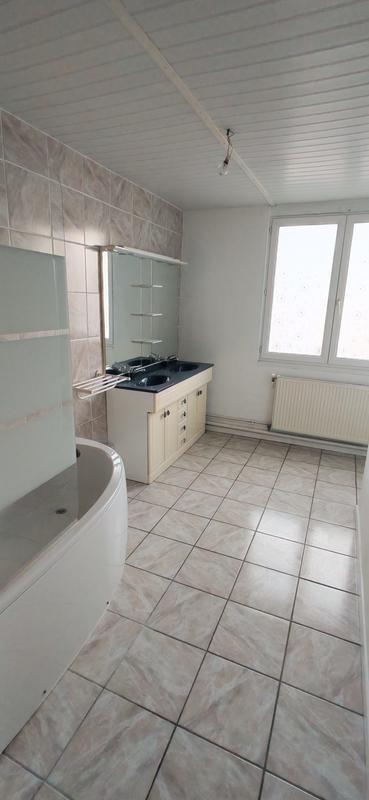 Maison - 85 m² - 5 pièces