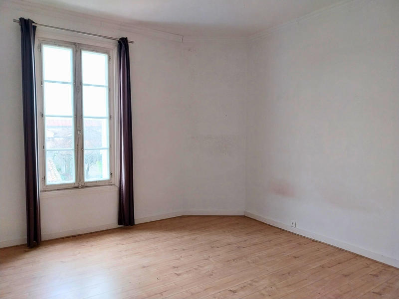 Maison - 264 m² - 9 pièces