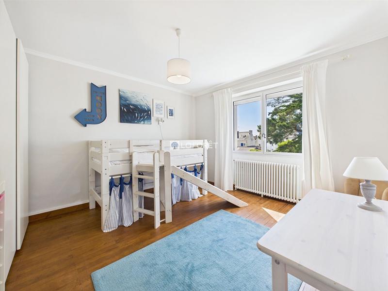 Maison - 180 m² - 8 pièces