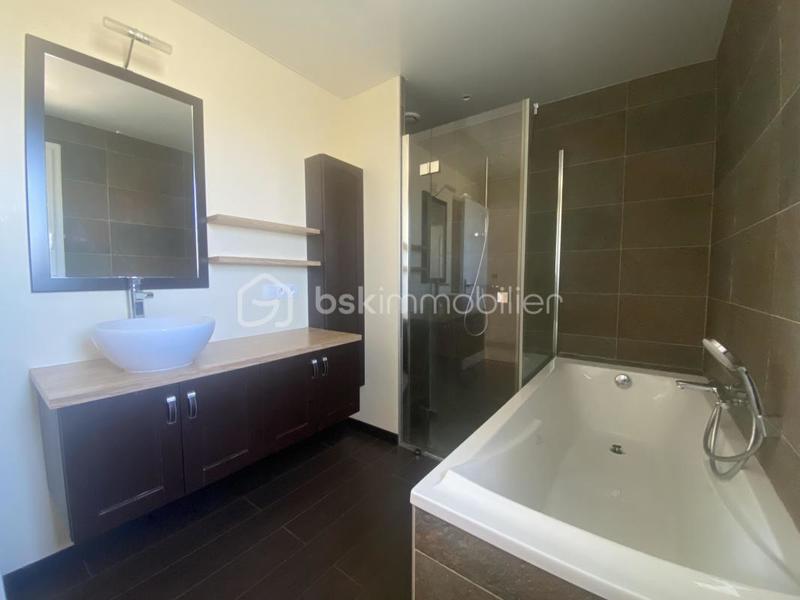 Château - 134 m² - 6 pièces