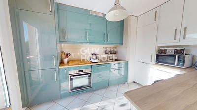 Appartement - 92 m² - 5 pièces