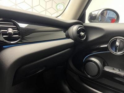 Mini Mini Hatch 3 Portes Cooper se 184 ch Essential