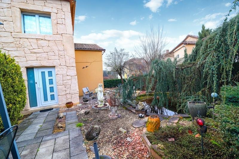 Maison - 251 m² - 6 pièces